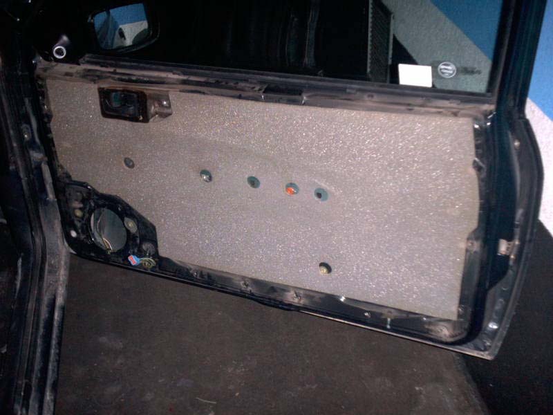  Refuerzo de paneles de la puerta 108.jpg