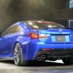Lexus RC F 2015 detrás