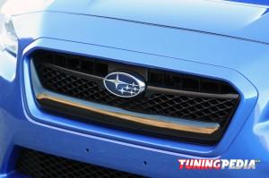 Subaru WRX 2015 rejilla con logo