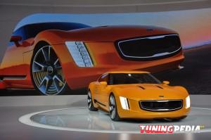 Kia GT4 Stinger 2