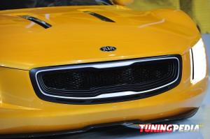 Kia GT4 Stinger delante 4